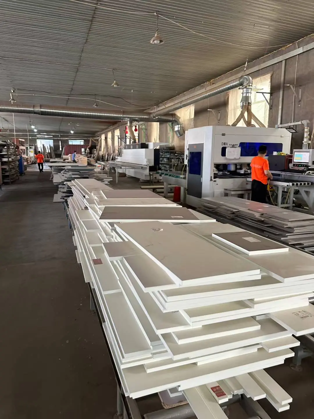 定制櫥柜加工廠合作案例多，整體定制櫥柜生產(chǎn)企業(yè)哪家好？