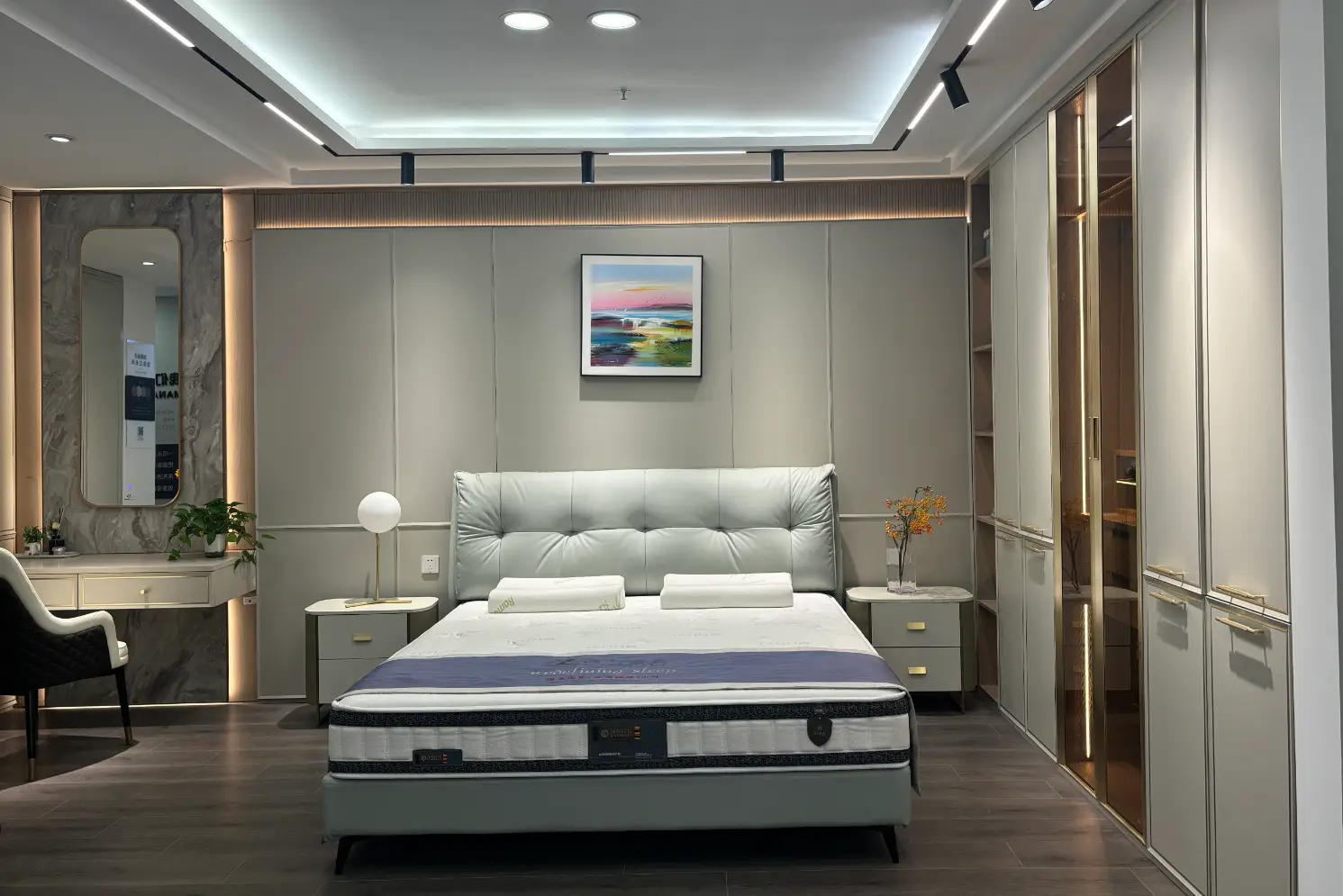 家具定制生產(chǎn)廠如何選？強力家具